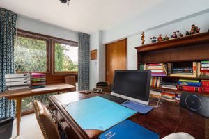 Ground floor study- click for photo gallery